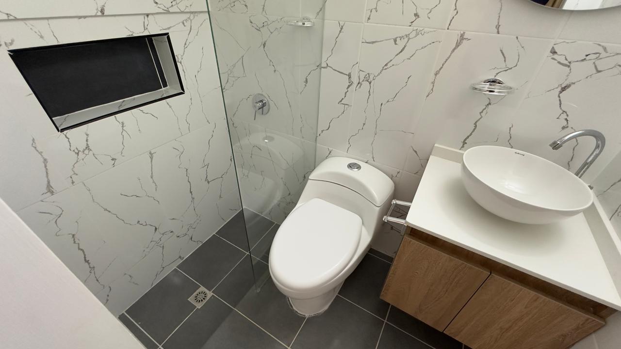 ARRIENDO APARTAMENTO EN LA FLORESTA