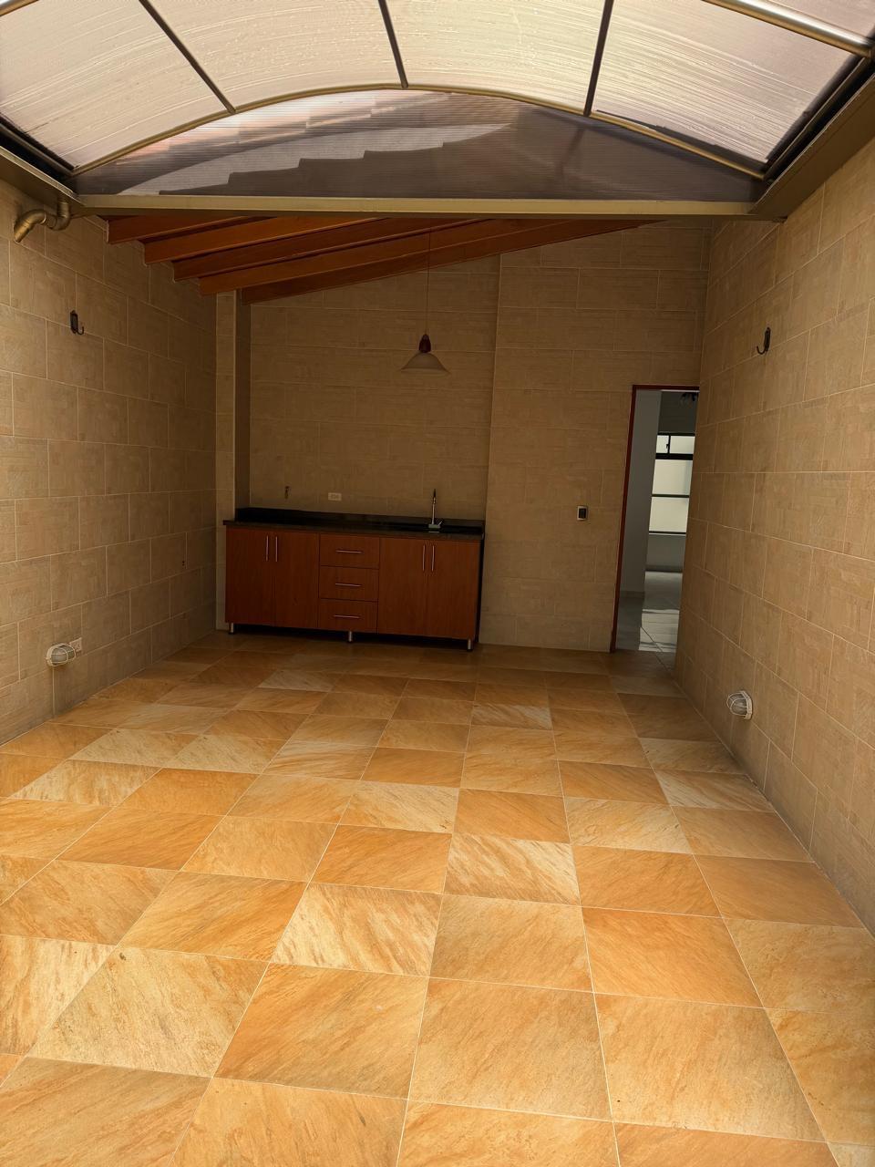 ARRIENDO CASA EN BELEN VICUÑA