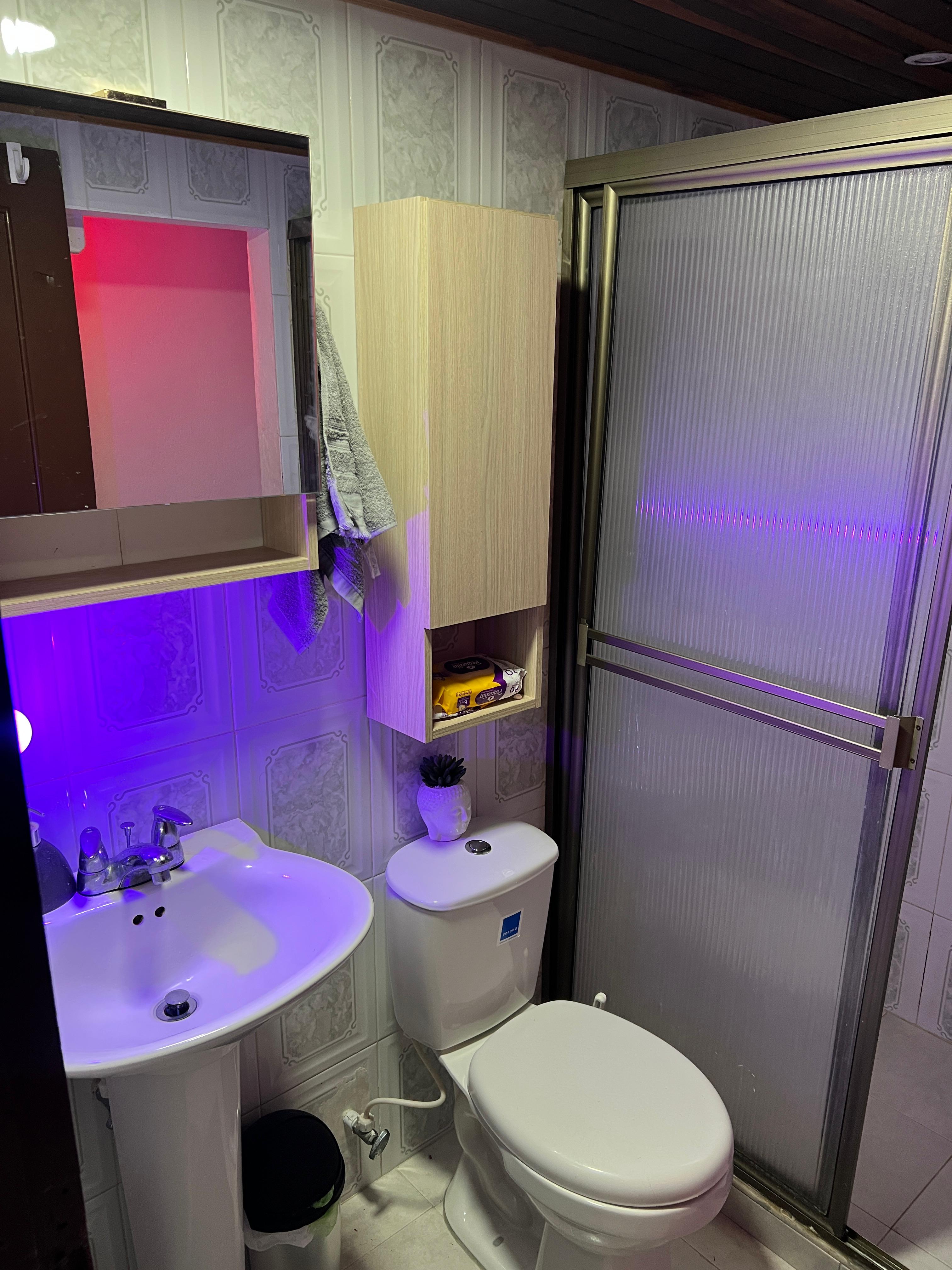 ARRIENDO APARTAESTUDIO AMOBLADO EN EL POBLADO