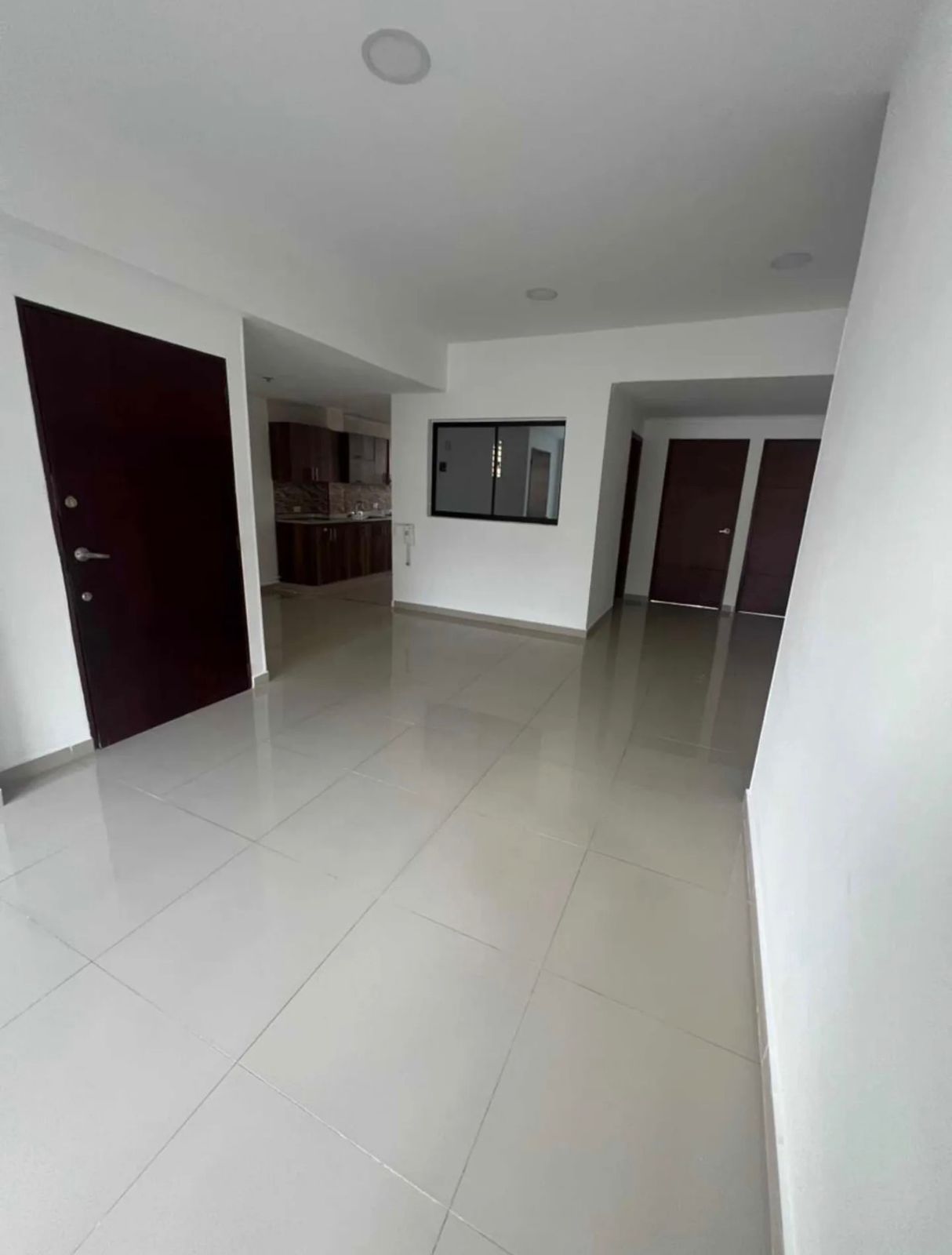 VENDO APARTAMENTO EN  LOS COLORES