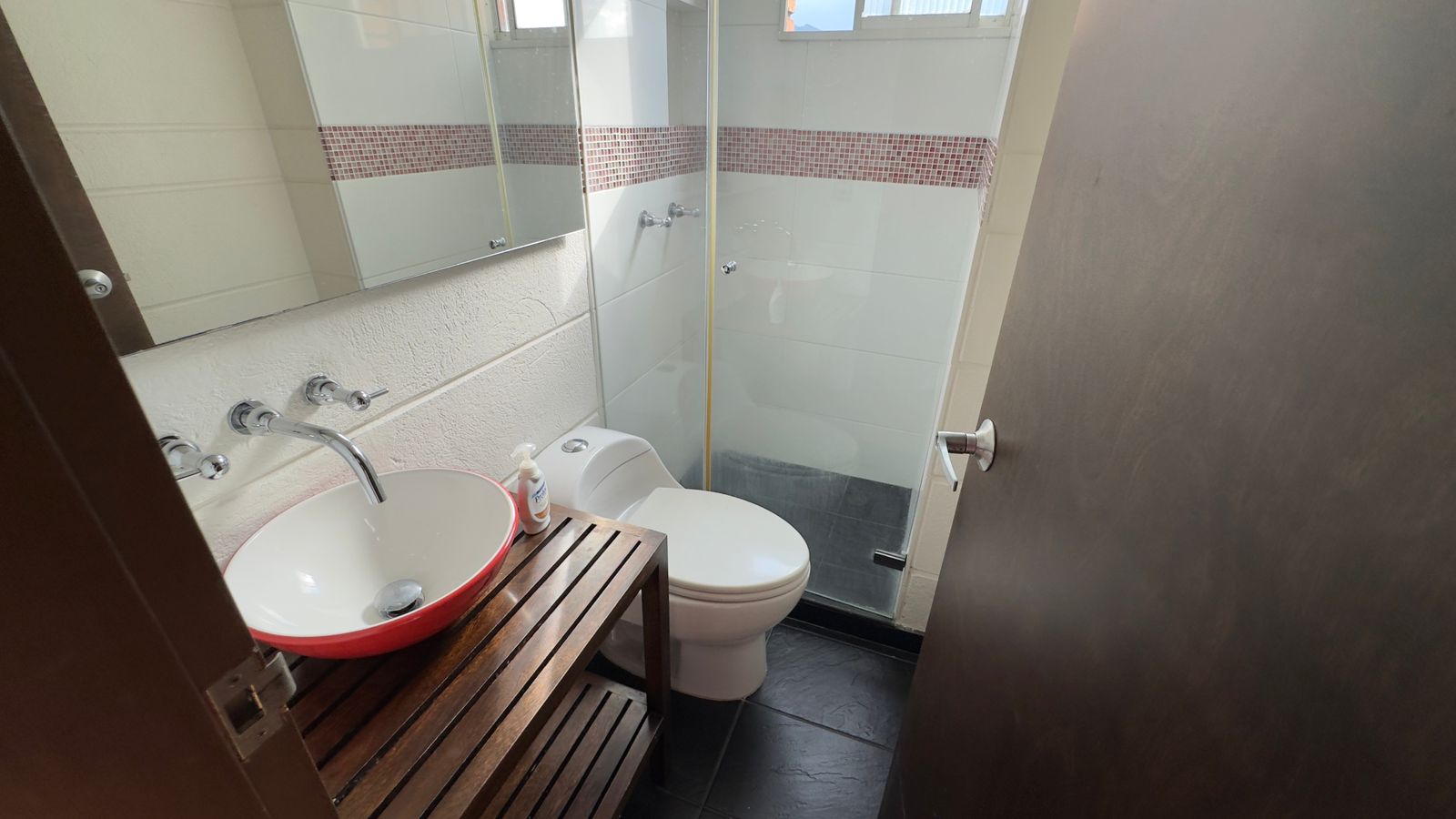 ARRIENDO APARTAMENTO EN EL POBLADO LA FRONTERA