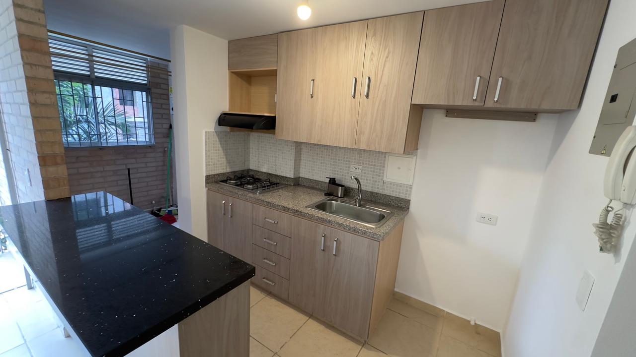 ARRIENDO APARTAESTUDIO EN EL VELODROMO