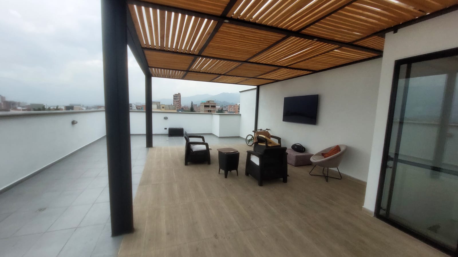 ARRIENDO APARTAMENTO AMOBLADO EN LAURELES