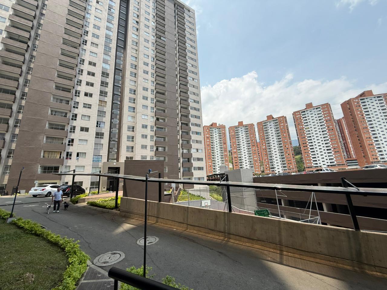 ARRIENDO APARTAMENTO EN CALASANZ PARTE ALTA