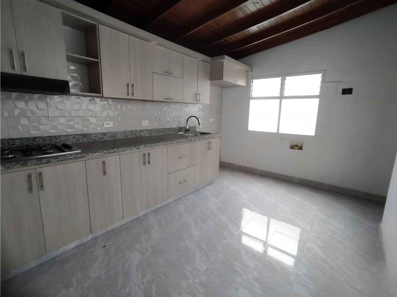 ARRIENDO APARTAMENTO EN CALASANZ PARTE BAJA
