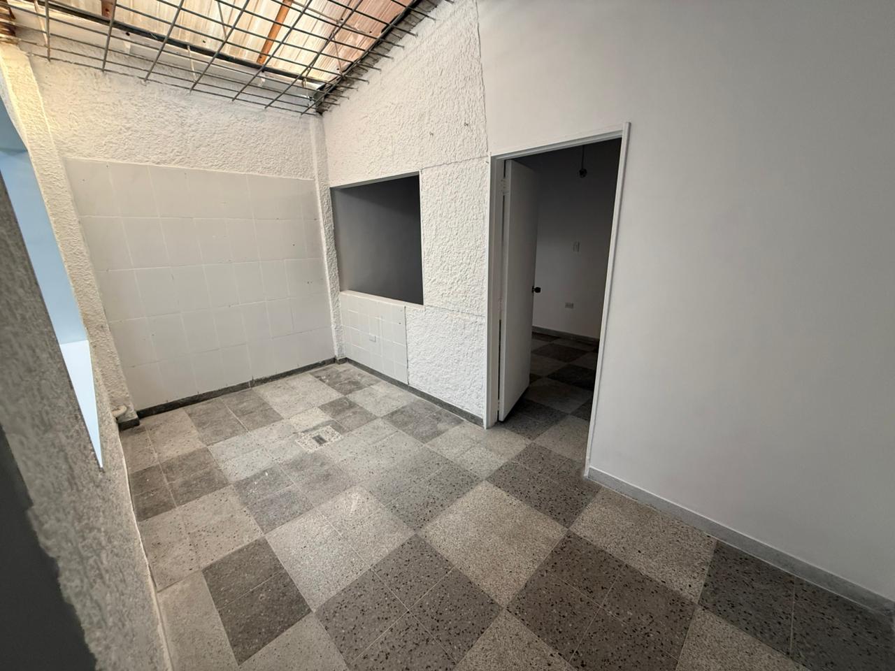 ARRIENDO CASA EN EL VELÓDROMO