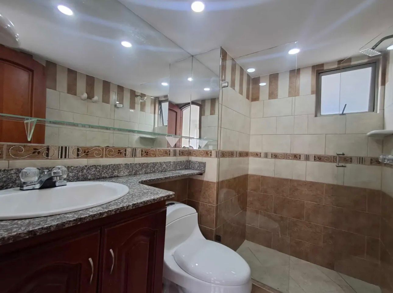 VENDO APARTAMENTO EN LAURELES CAMPESTRE