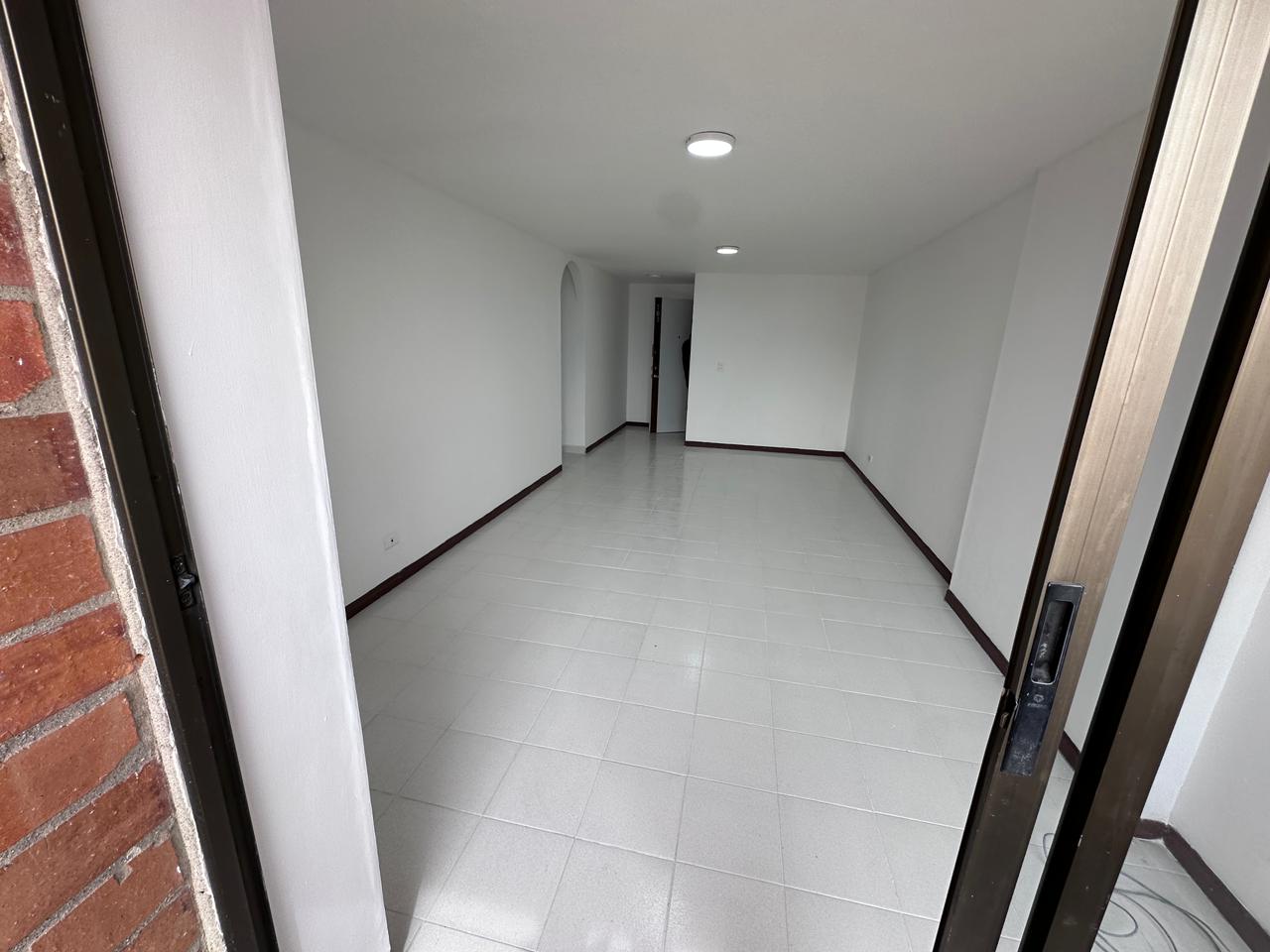 ARRIENDO APARTAMENTO EN SIMON BOLIVAR LAURELES