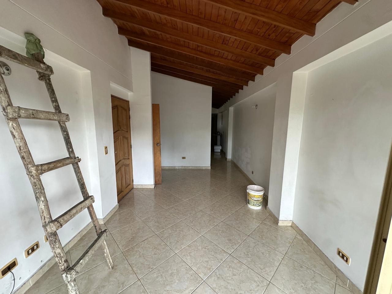 ARRIENDO APARTAMENTO DUPLEX EN EL VELODROMO