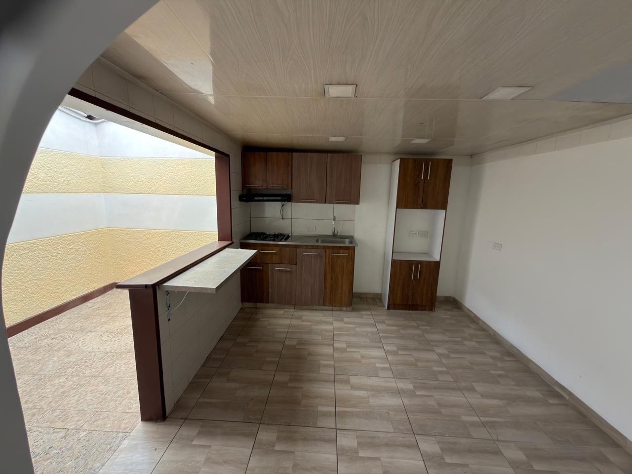 ARRIENDO CASA COMERCIAL EN CALASANZ
