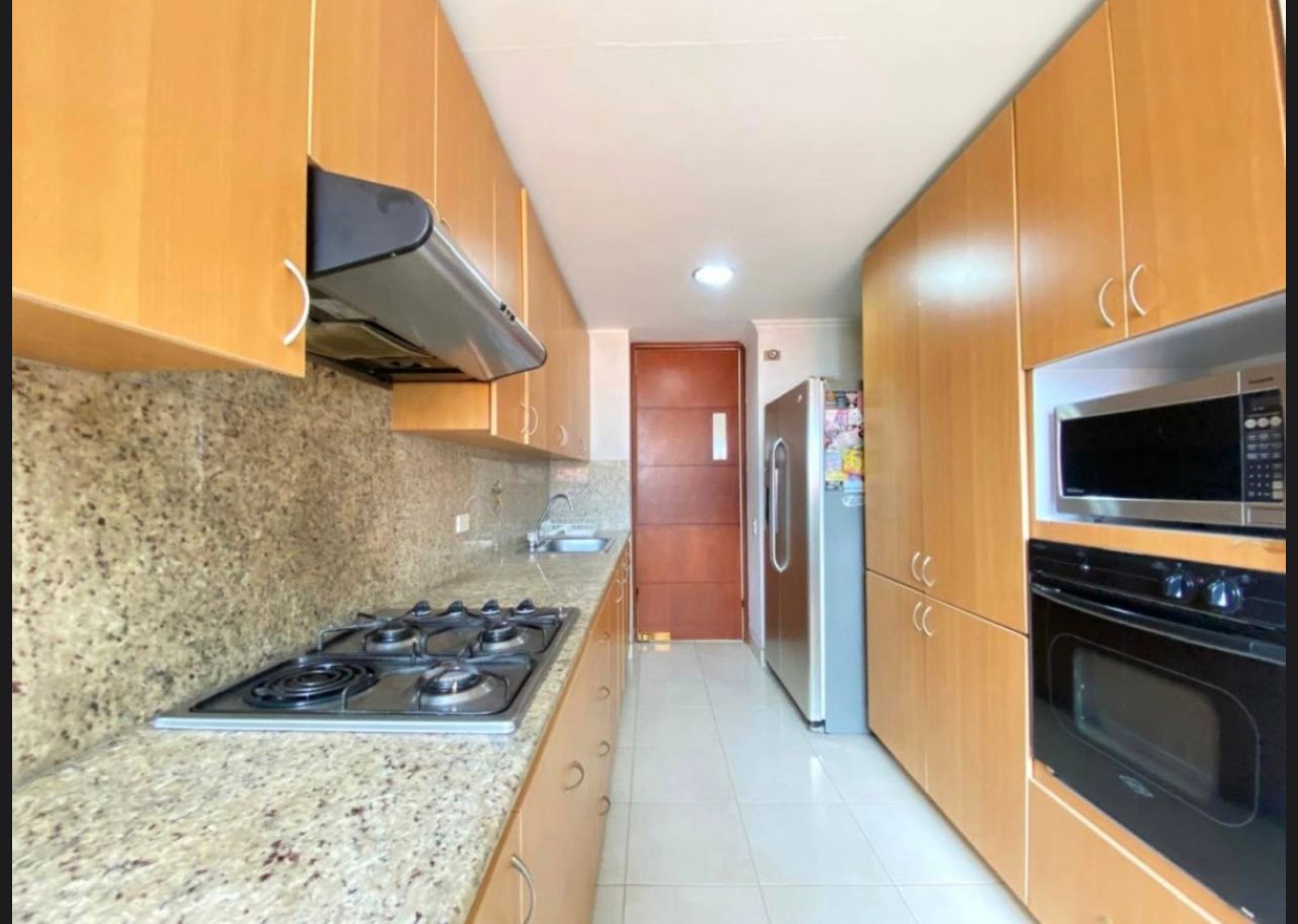 ARRIENDO APARTAMENTO AMOBLADO EN EL POBLADO