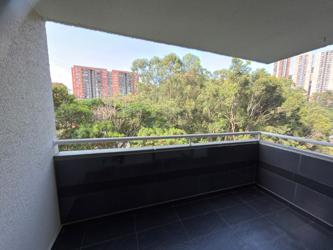 ARRIENDO APARTAMENTO EN LA MOTA