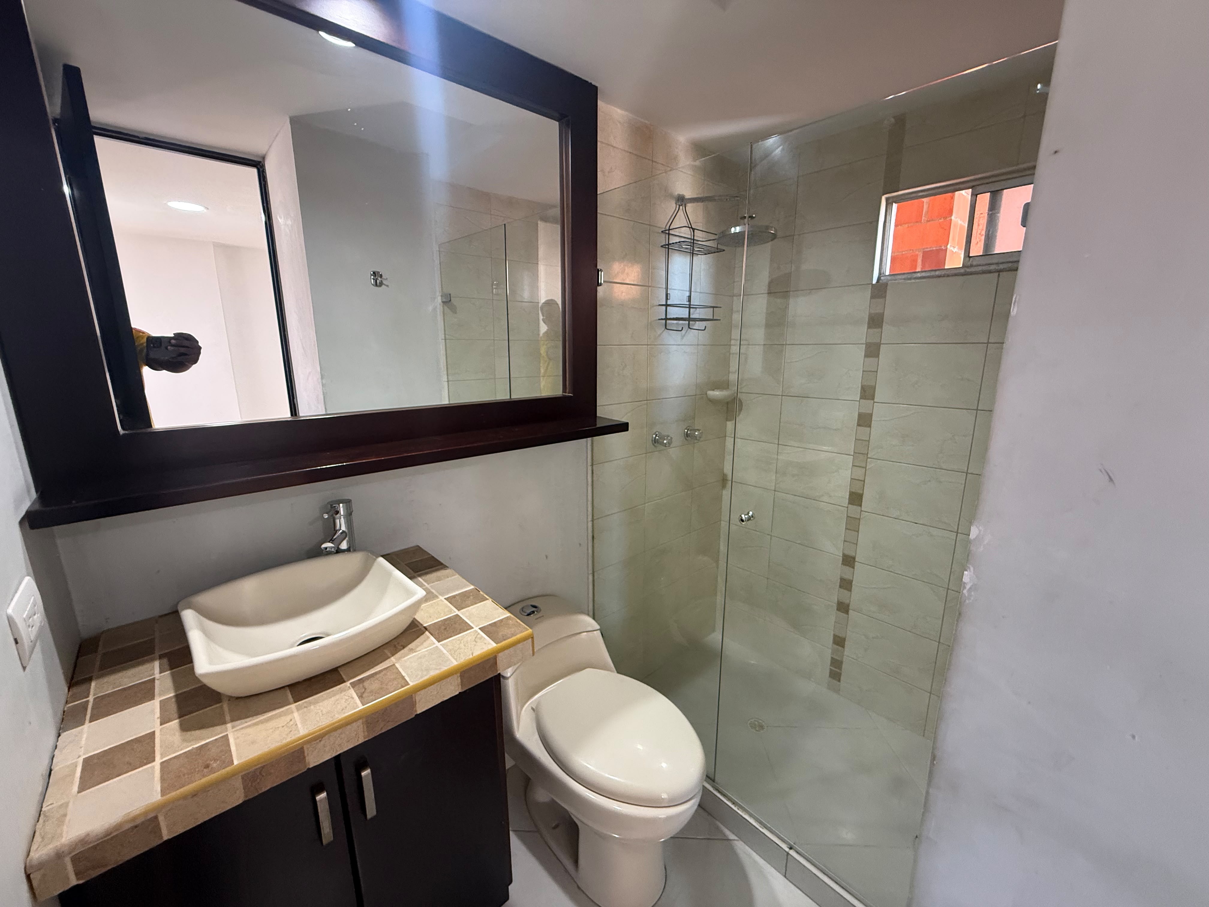 Arriendo Apartamento en los Colores