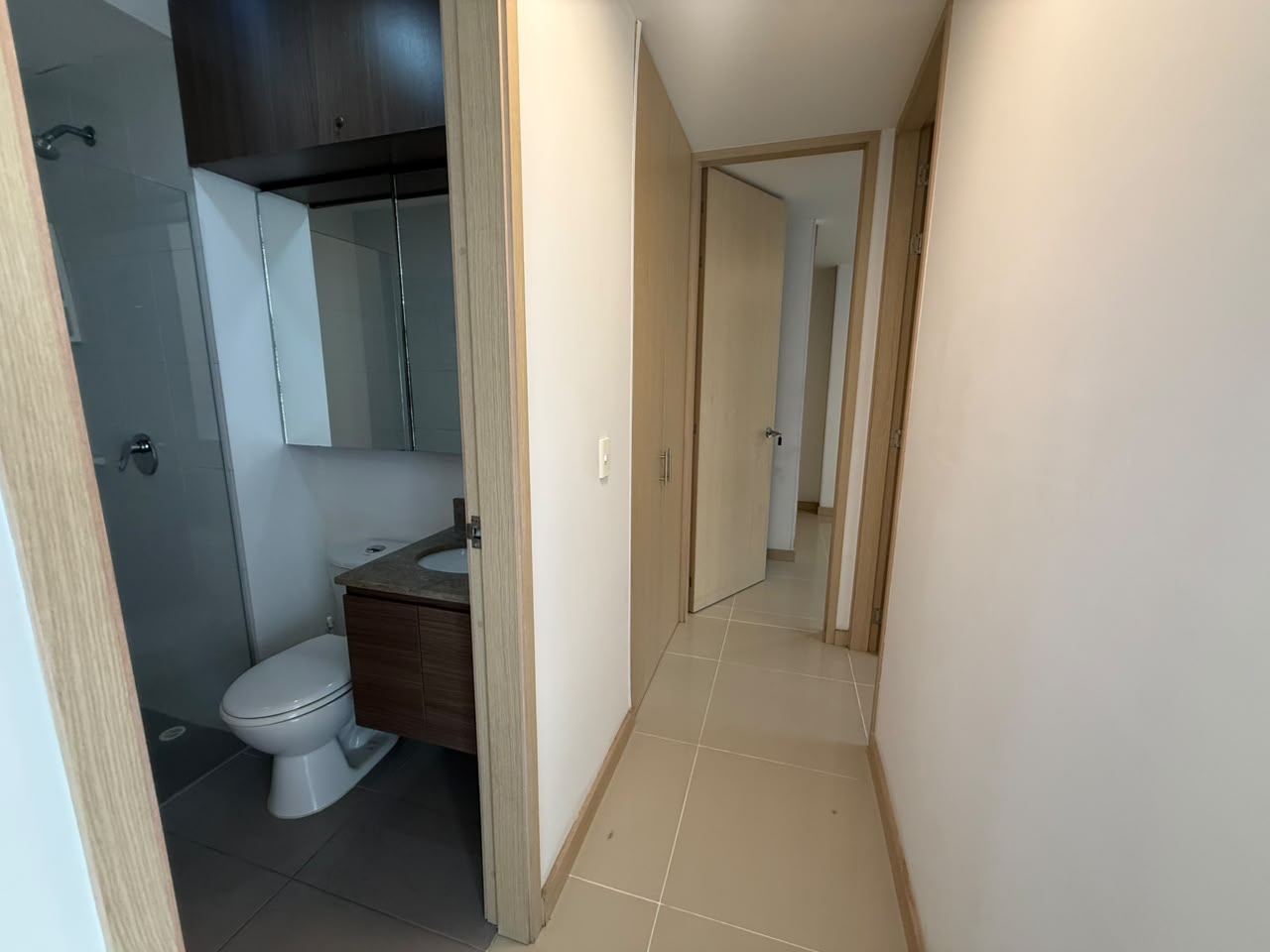 ARRIENDO APARTAMENTO EN LA LOMA DEL INDIO