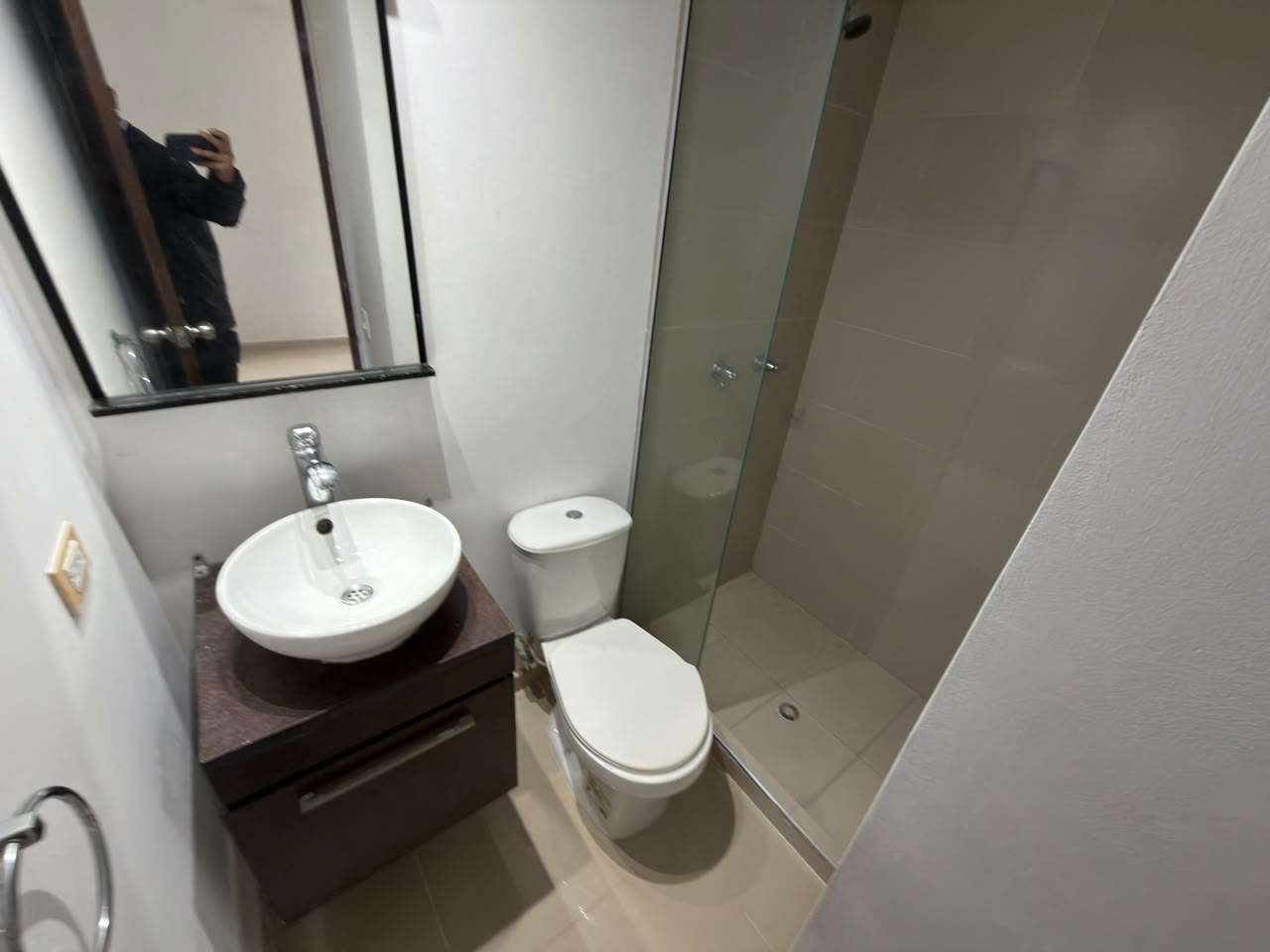 ARRIENDO APARTAMENTO EN LOMA DE LOS BERNAL