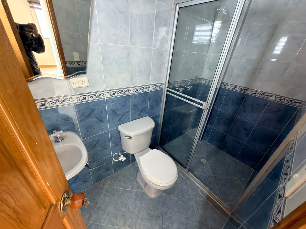 ARRIENDO APARTAMENTO DUPLEX EN EL VELODROMO
