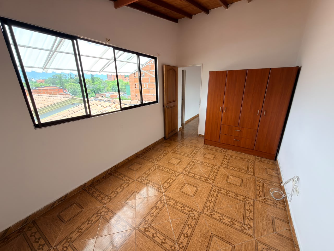 ARRIENDO APARTAMENTO EN LA FLORESTA