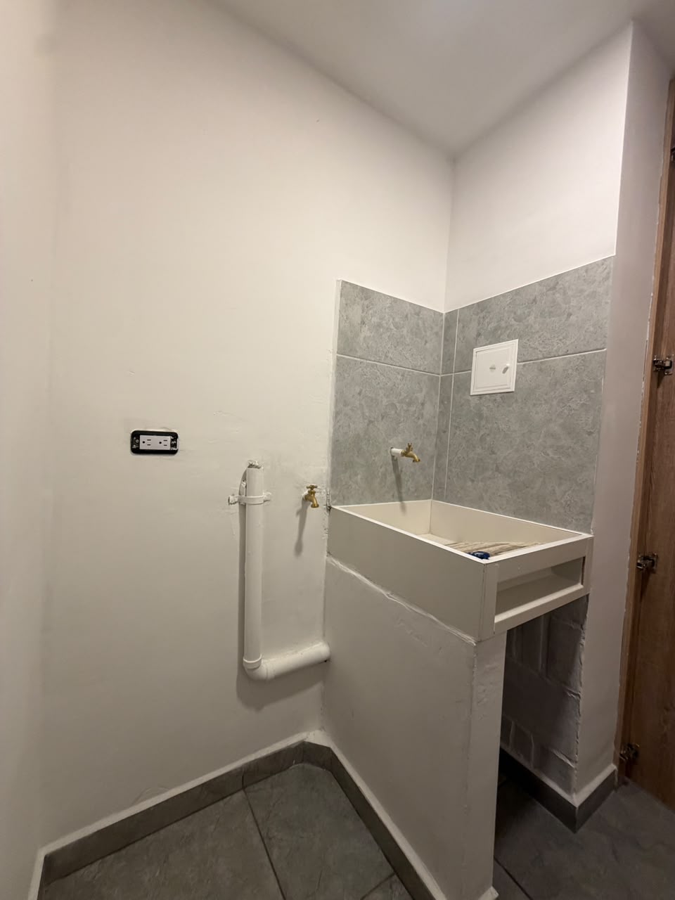 VENDO APARTAMENTO EN LA AURORA
