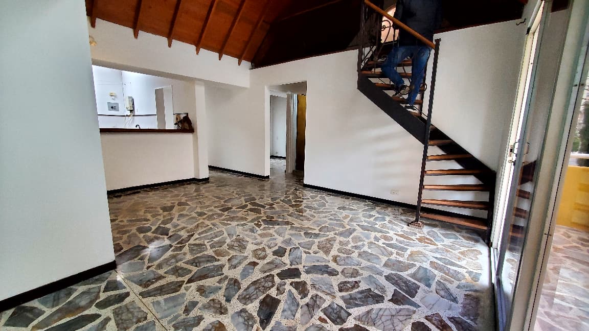 Arriendo casa en barrio Cristóbal