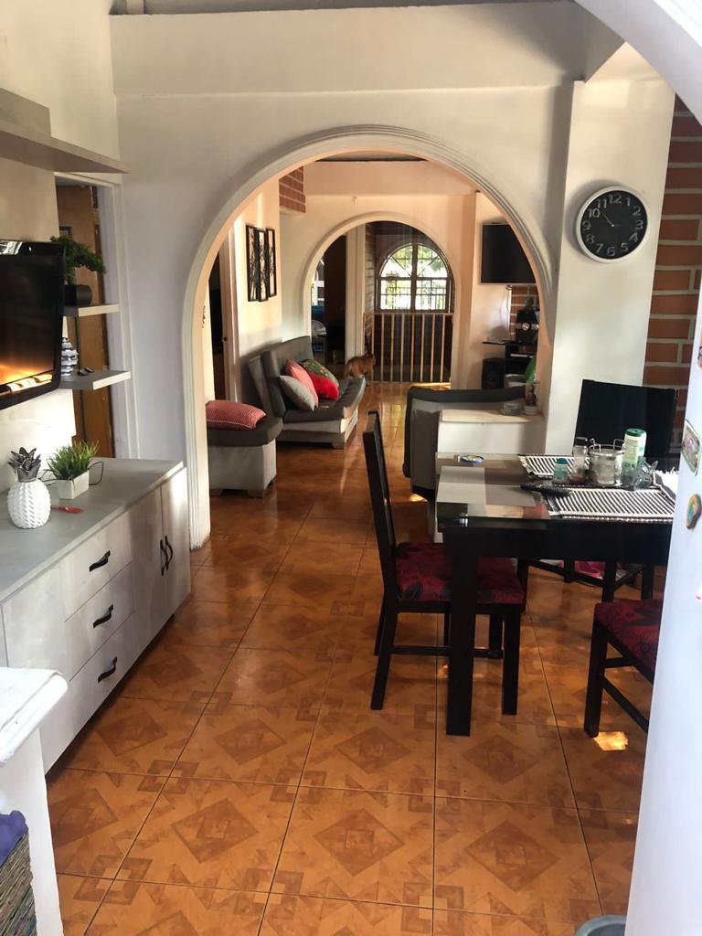 CASA EN VENTA BARRIO SANTA LUCIA