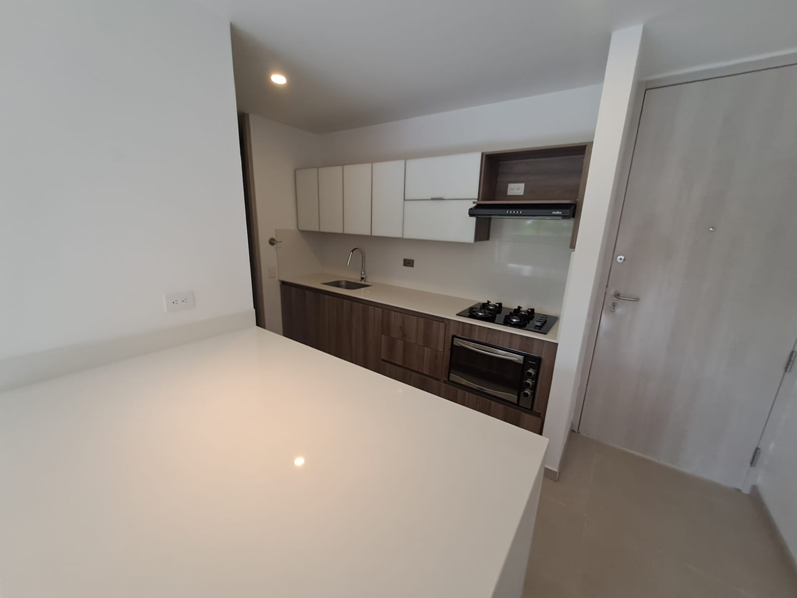 ARRIENDO APARTAMENTO POBLADO  LOS BALSOS