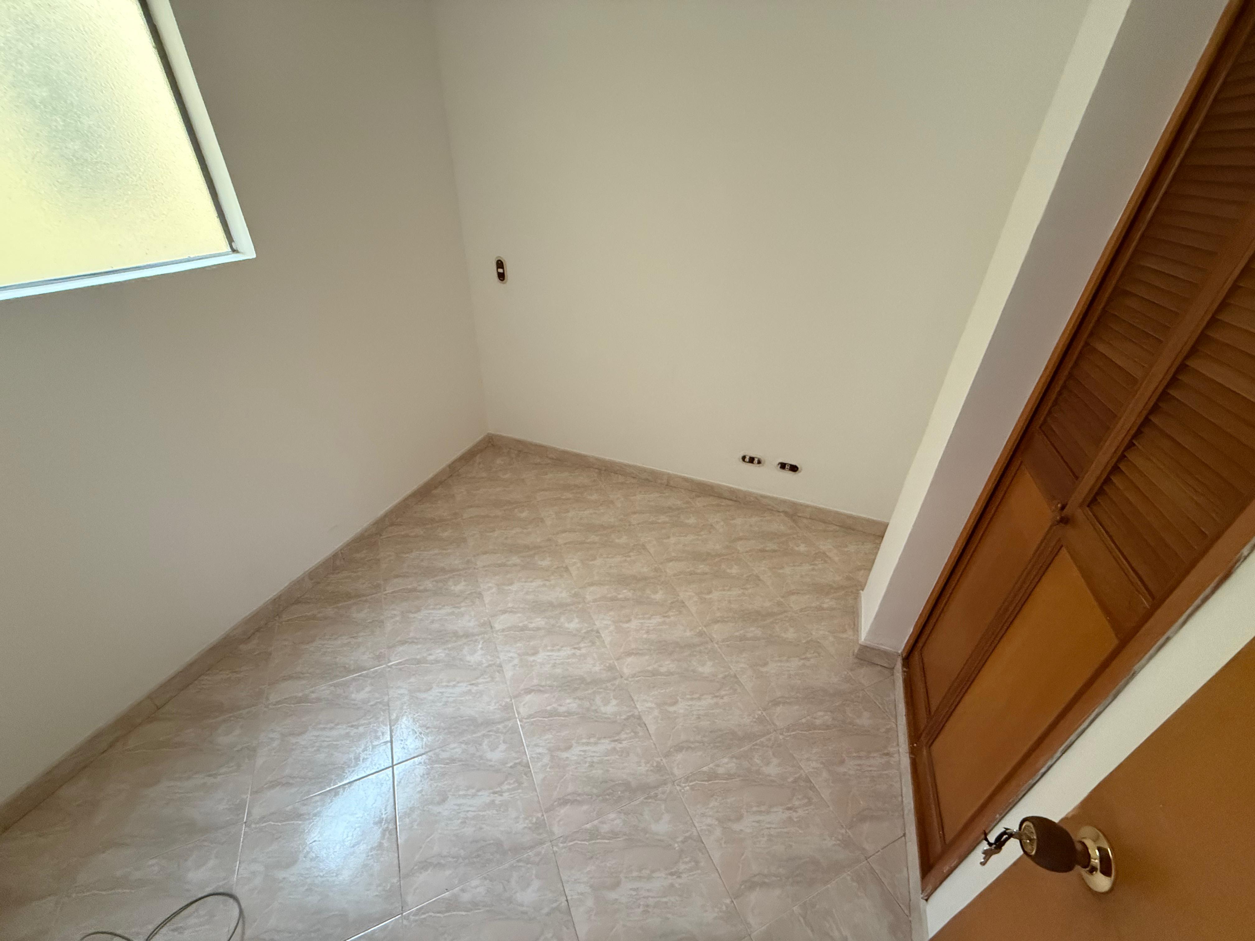 VENDO APARTAMENTO EN LA FLORESTA