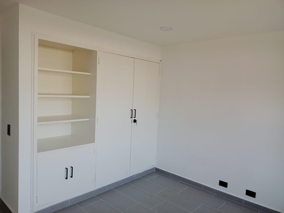 ARRIENDO LOCAL EN SIMON BOLIVAR