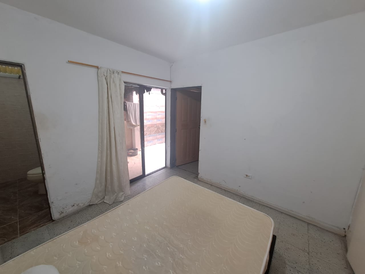 VENDO CASA CABAÑITAS PRIMER PISO
