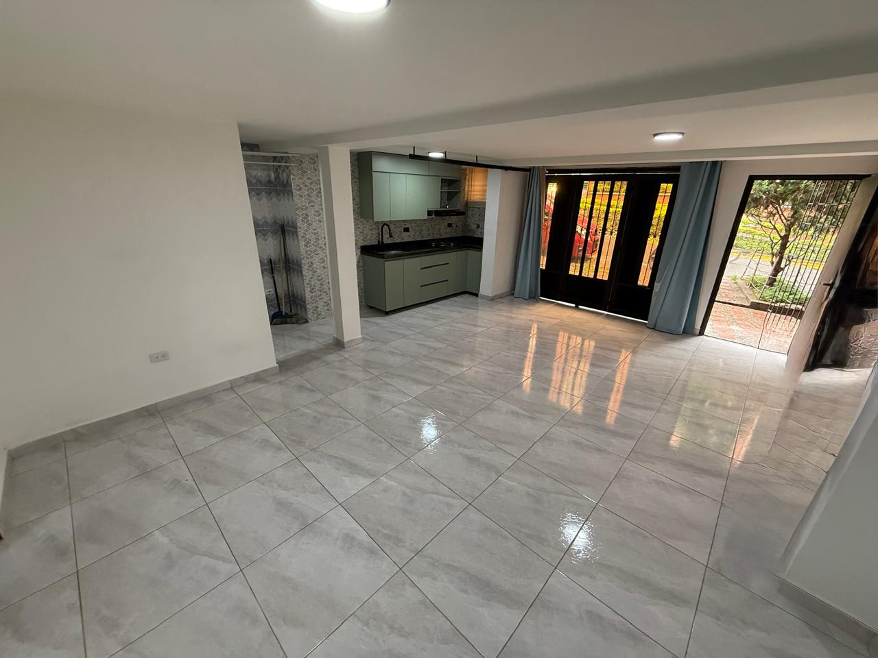 ARRIENDO APARTAESTUDIO EN LA FLORESTA