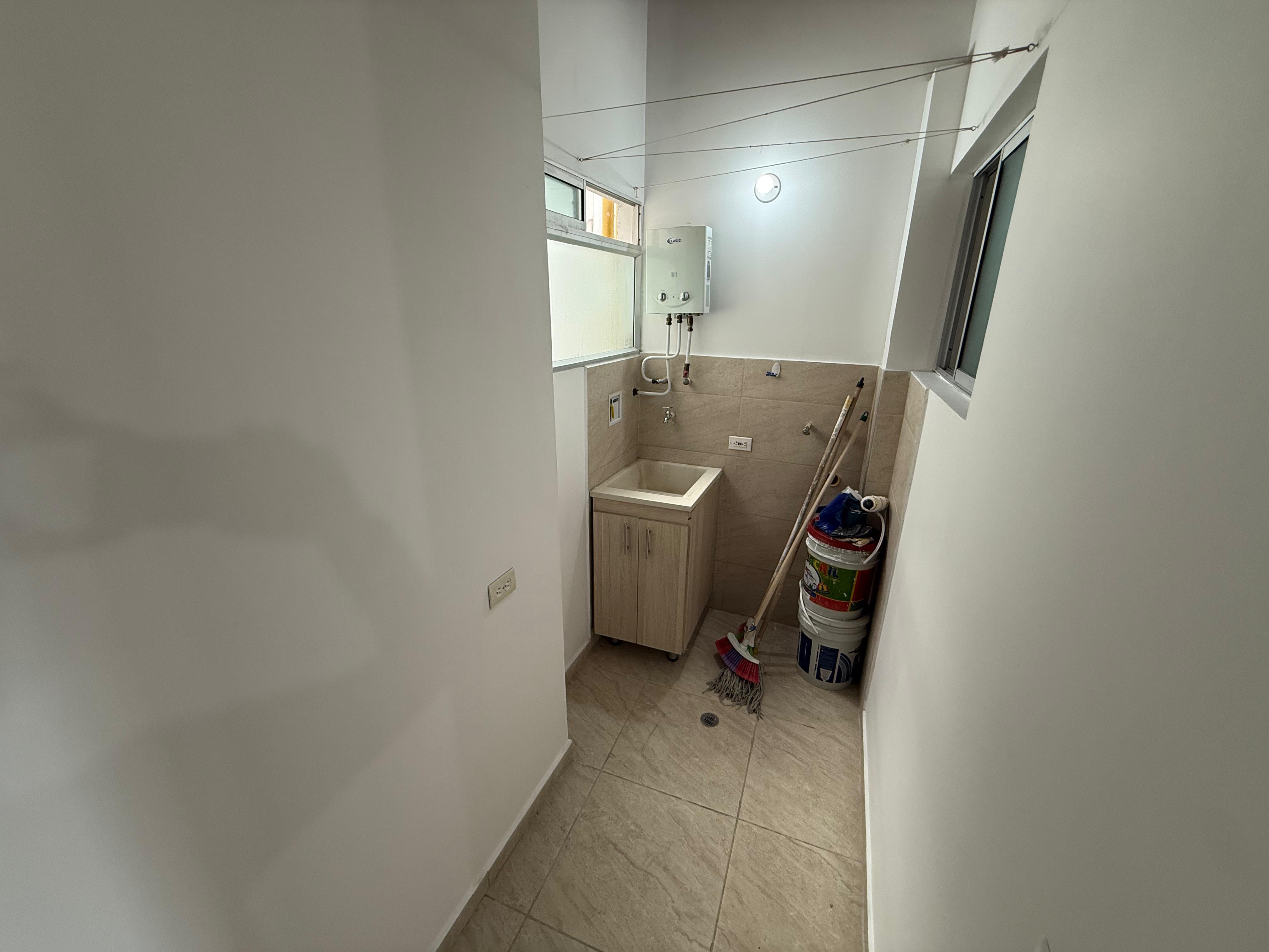 ARRIENDO APARTAMENTO EN SANTA MONICA