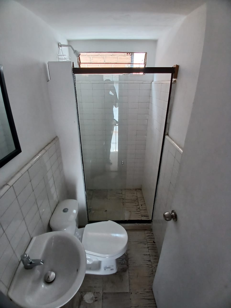 ARRIENDO CASA EN LAURELES