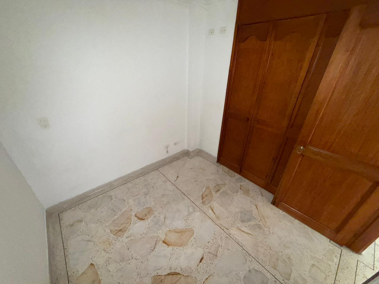 ARRIENDO APARTAMENTO EN LAURELES LAS ACACIAS