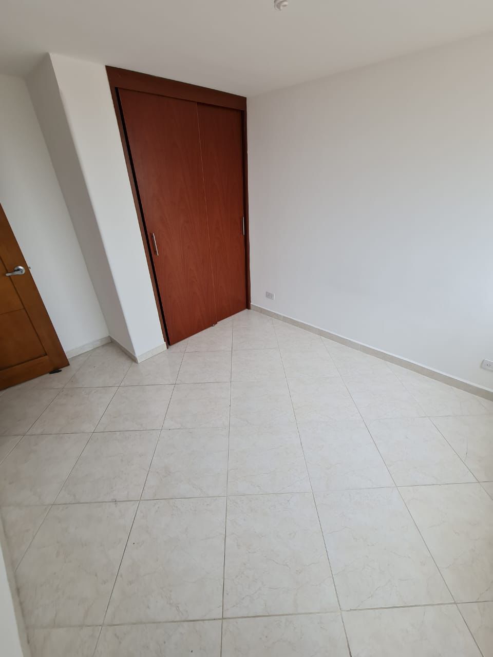 ARRIENDO APARTAMENTO EN LAURELES