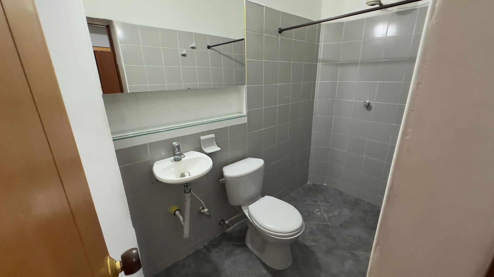 ARRIENDO CASA PARA COMERCIO