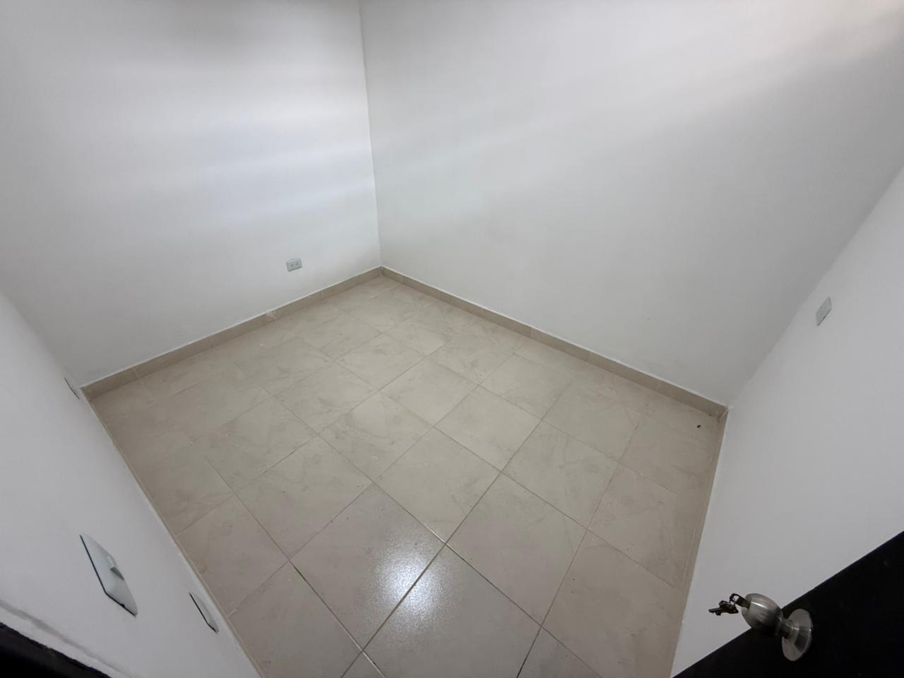 ARRIENDO APARTAESTUDIO EN LOS COLORES