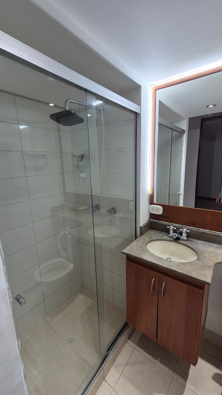 ARRIENDO APARTAMENTO EN EL POBLADO