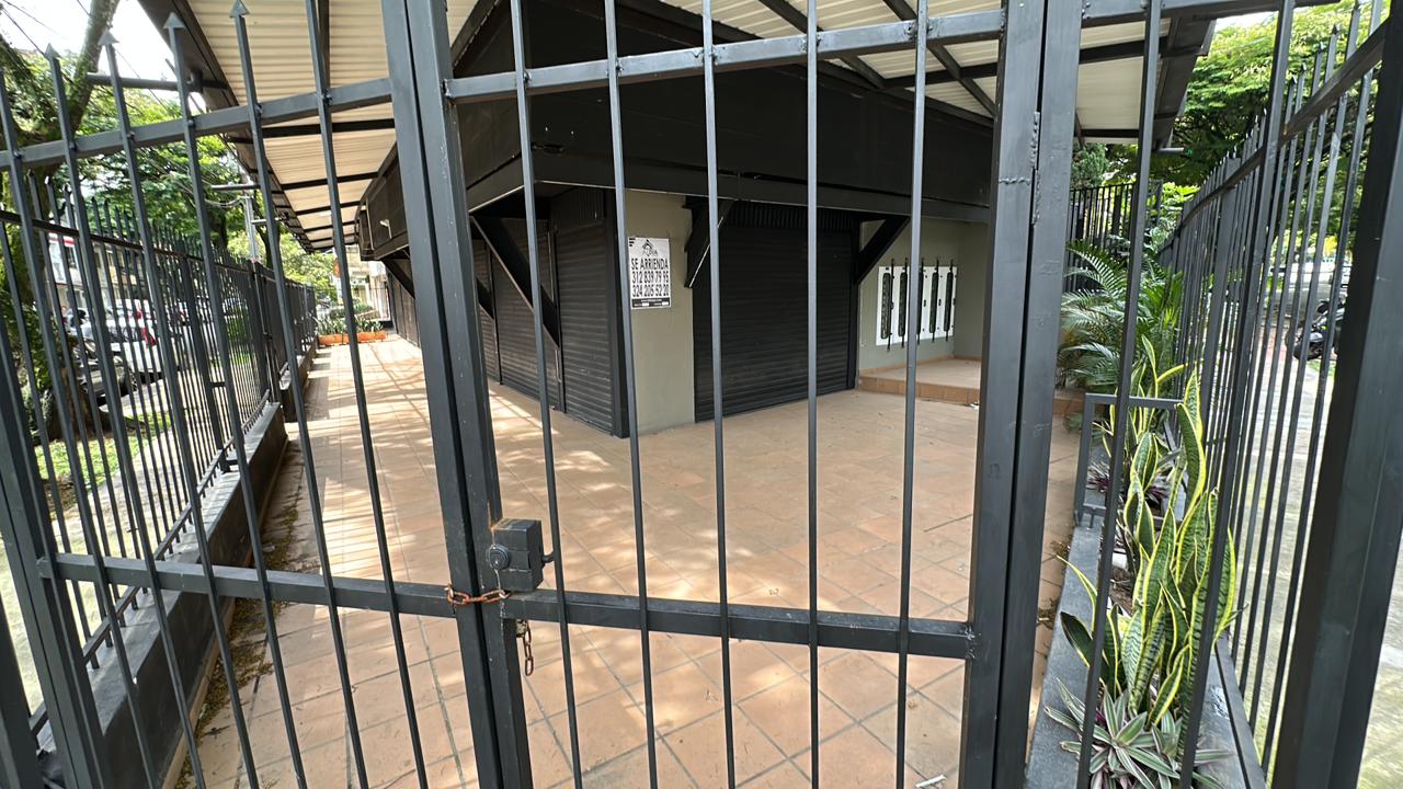 ARRIENDO LOCAL EN EL ESTADIO