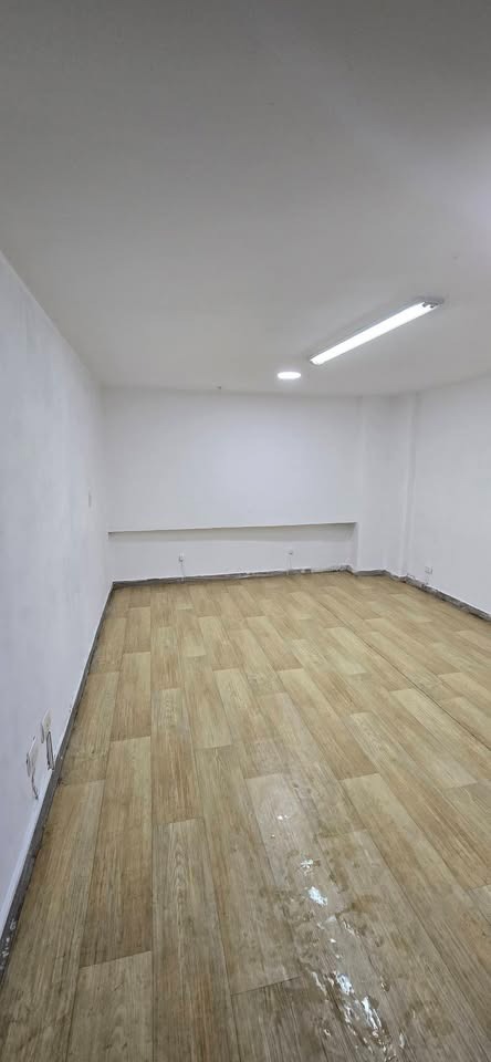 ARRIENDO LOCAL EN LAURELES