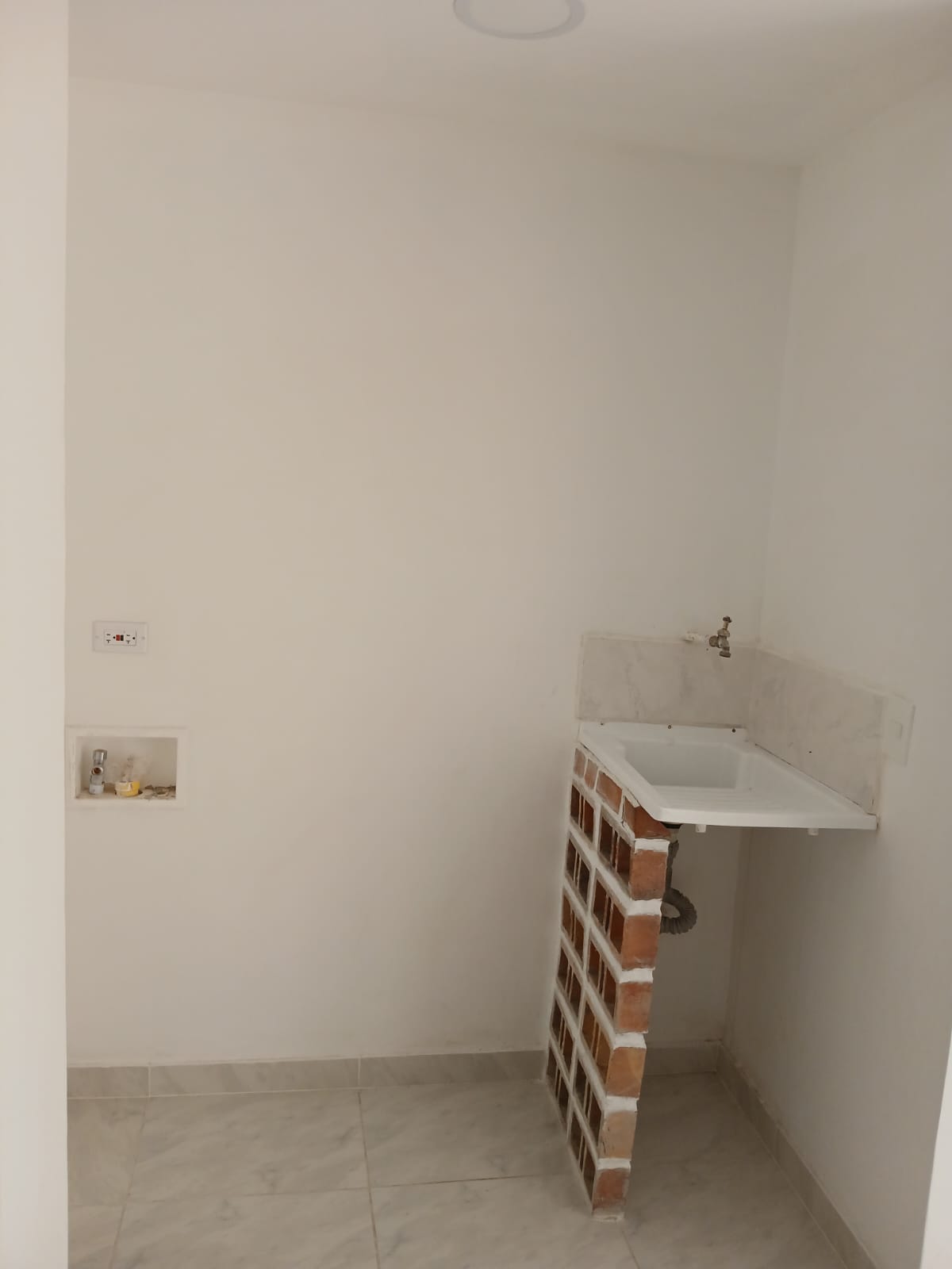 ARRIENDO APARTAESTUDIO EN BELEN ALIADAS