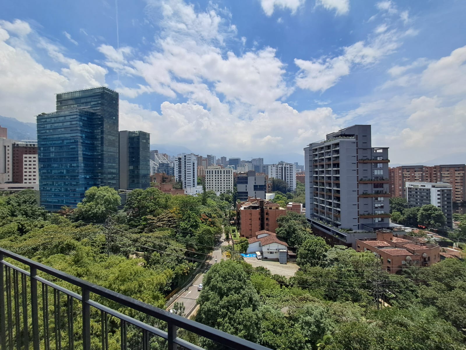 ARRIENDO APARTAESTUDIO EN EL POBLADO ASTORGA