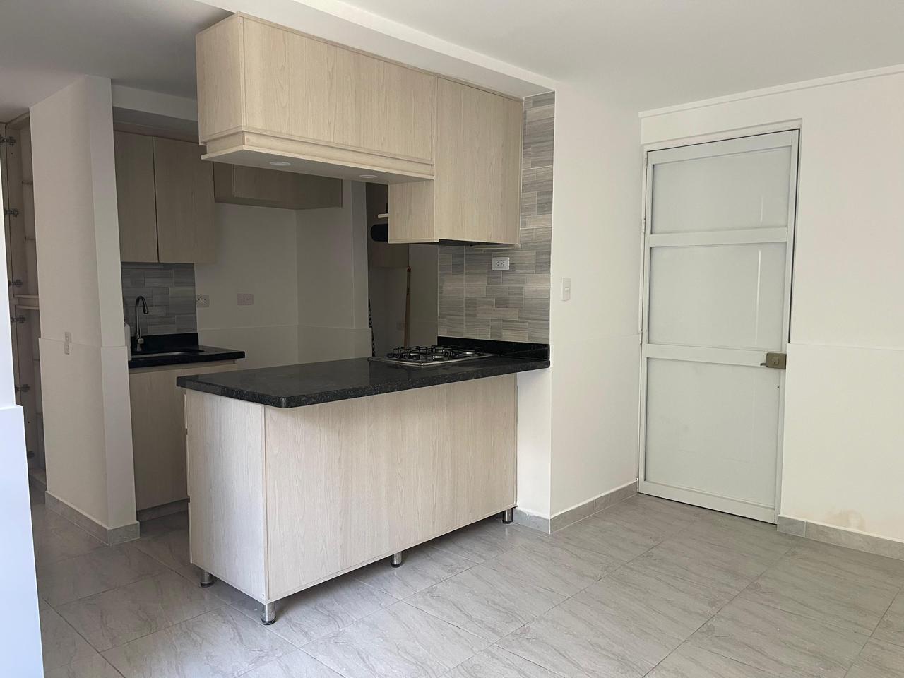 ARRIENDO APARTAESTUDIO EN ROBLEDO PAJARITO+