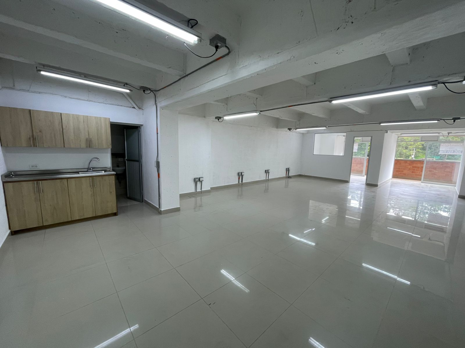 ARRIENDO LOCAL EN RIONEGRO