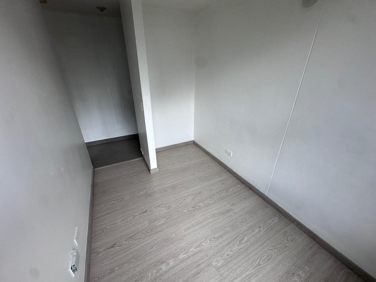 ARRIENDO APARTAMENTO EN LA LOMA DE LOS BERNAL