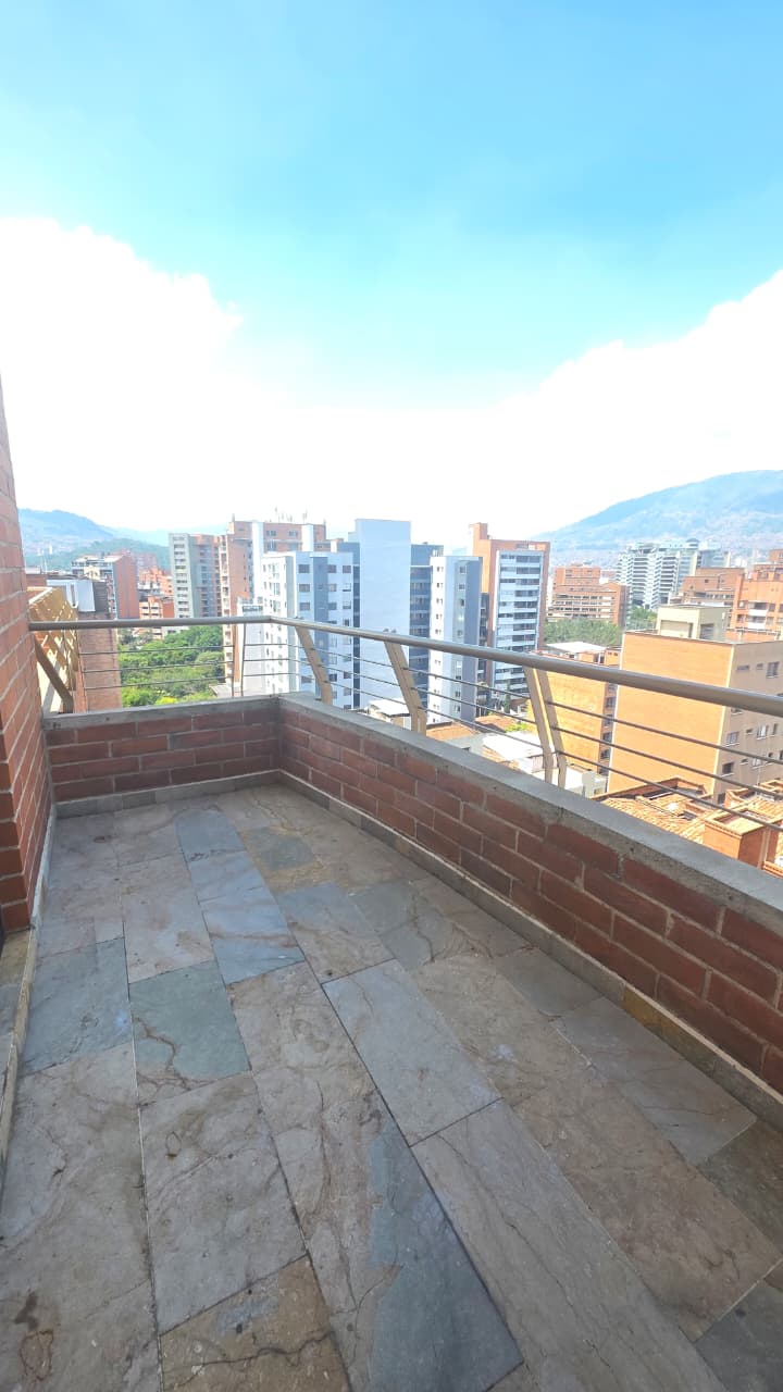 VENDO APARTAMENTO PENTHOUSE DUPLEX EN CONQUISTADORES