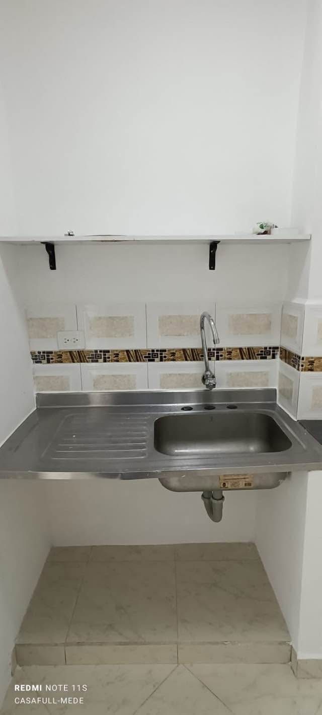 ARRIENDO LOCAL EN LA FLORESTA