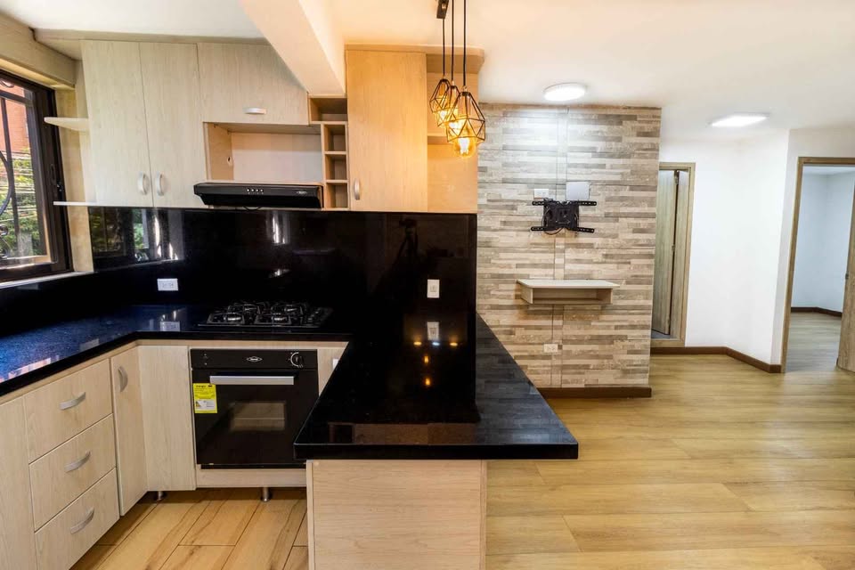 ARRIENDO APARTAMENTO EN LA CASTELLANA