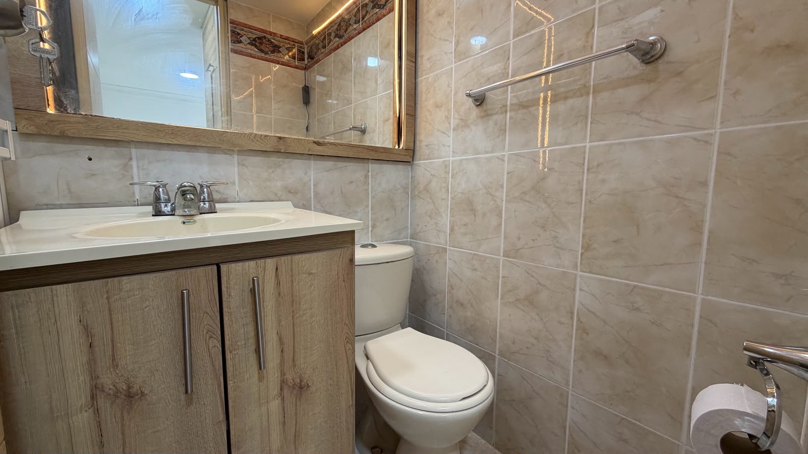 VENDO APARTAMENTO EN SANTA MONICA