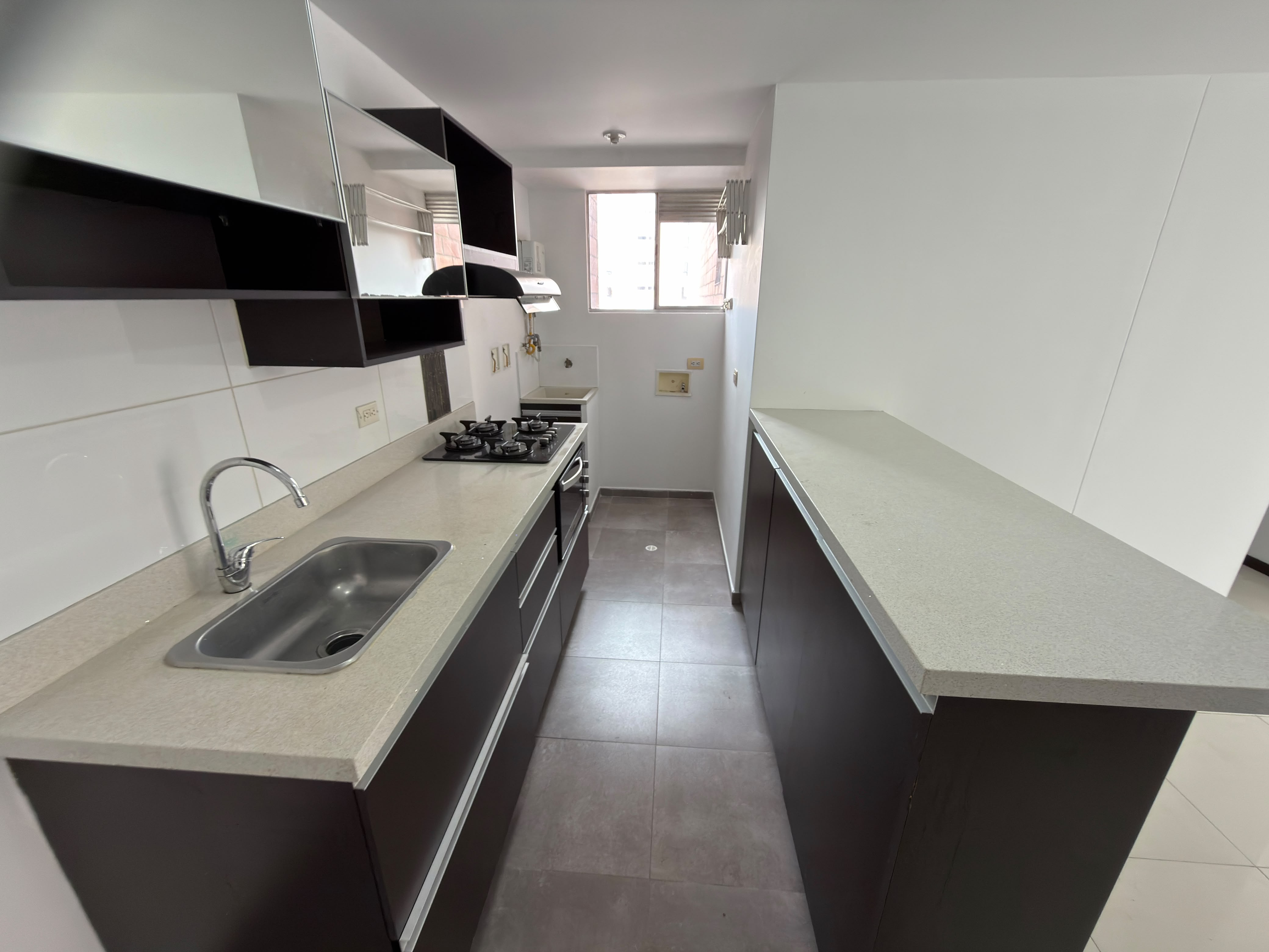 Arriendo Apartamento en los Colores