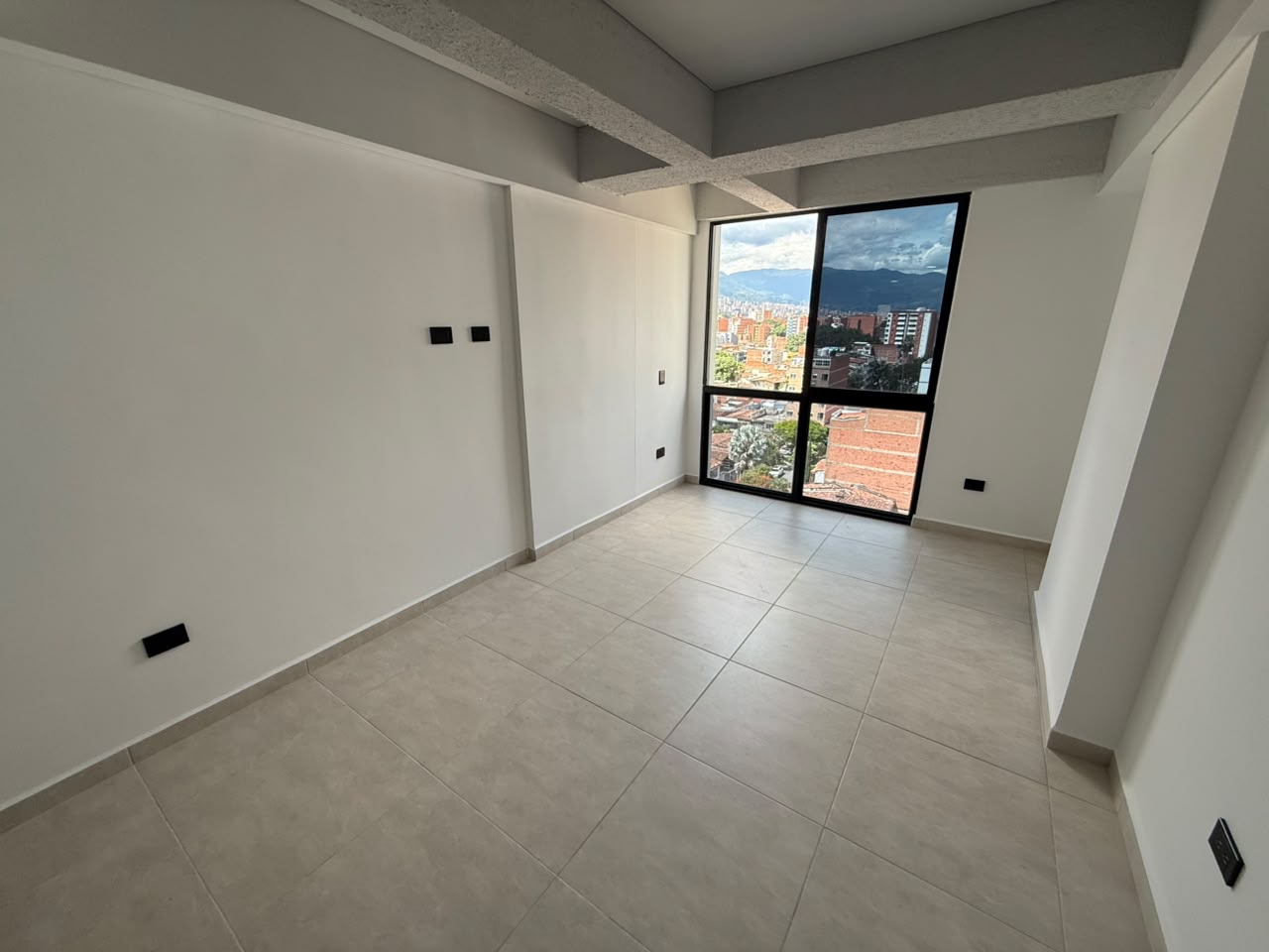 ARRIENDO APARTAESTUDIO EN LAURELES