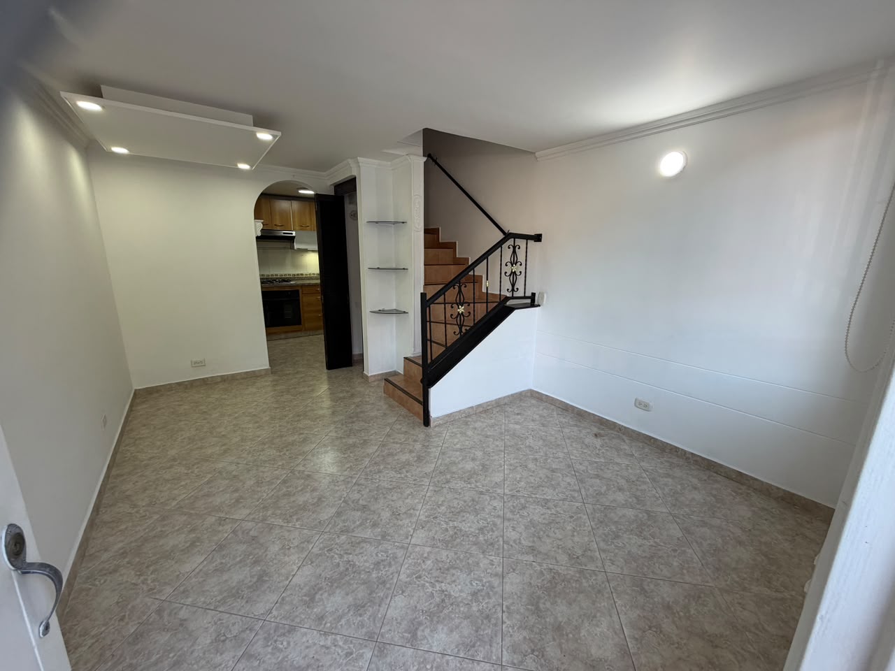 ARRIENDO APARTAMENTO EN LA MOTA